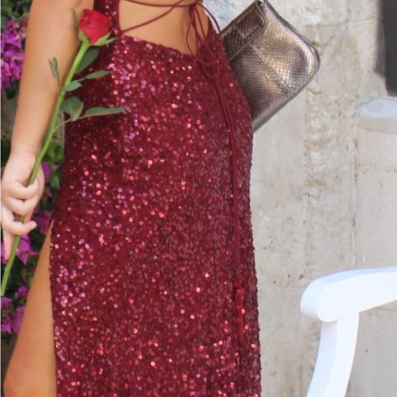 Beautiful Red Gown - Picture 2 of 5